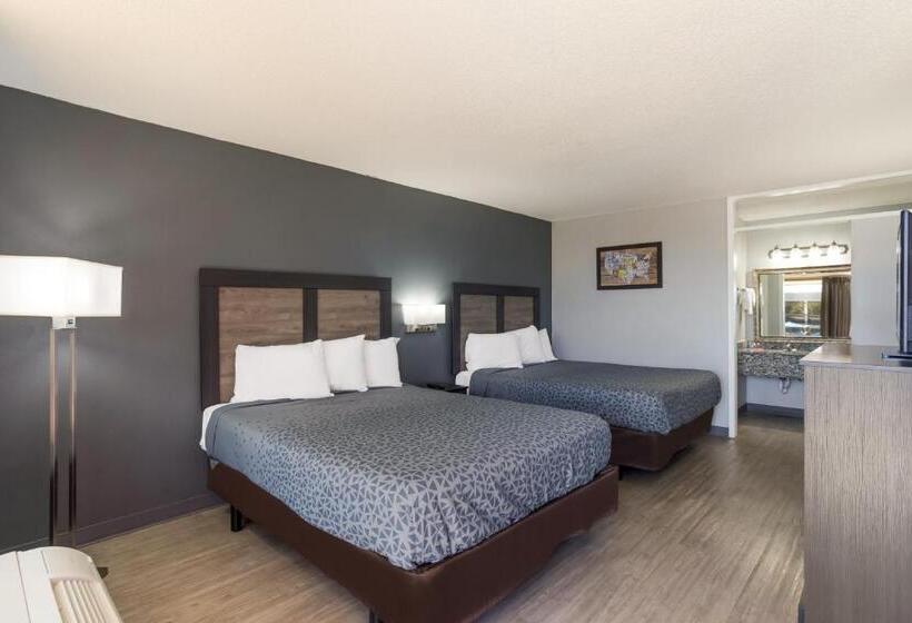 Отель Econo Lodge
