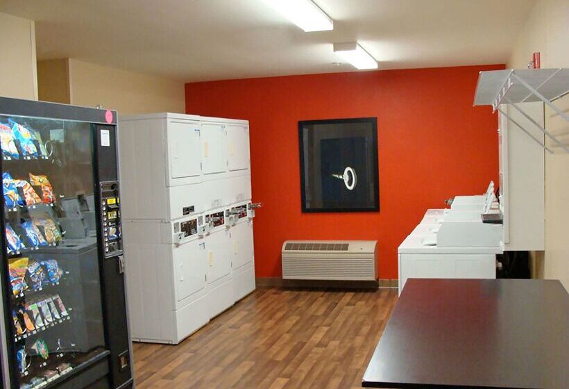 בית מלון כפרי Extended Stay America Suites Elizabeth Newark Airport