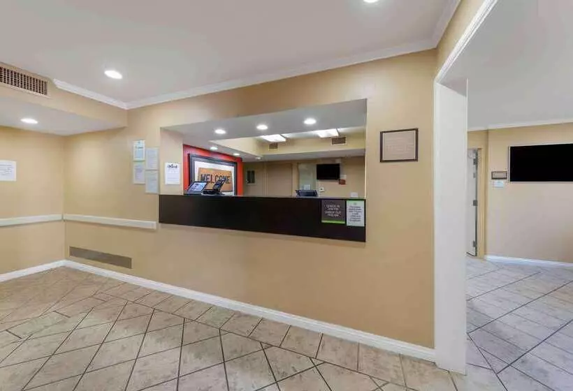 ホテル Extended Stay America Suites Los Angeles Torrance Del Amo Circle