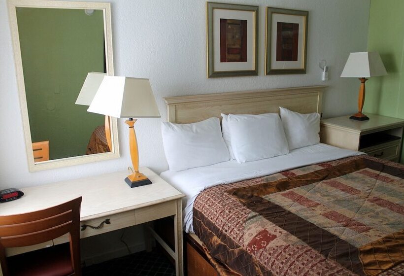 בית מלון כפרי Fireside Inn By The Beach Boardwalk & Bowling