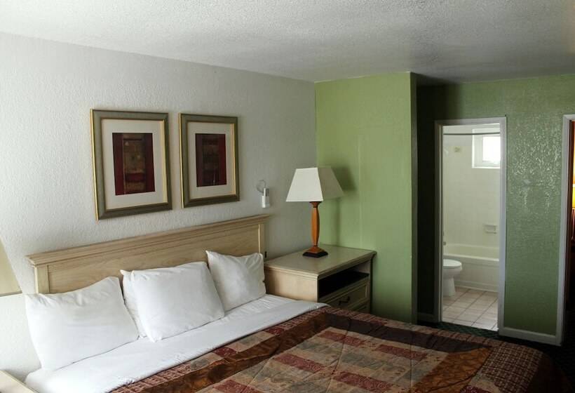 בית מלון כפרי Fireside Inn By The Beach Boardwalk & Bowling