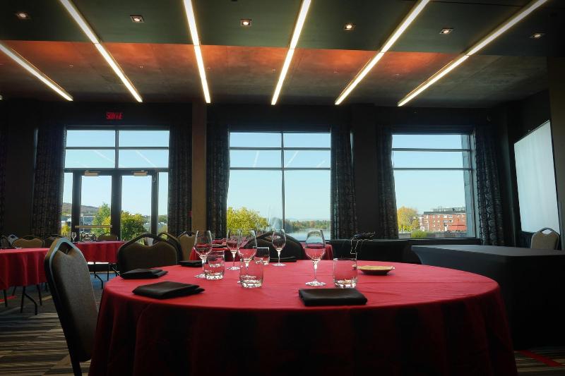 Grand Hotel Times Sherbrooke