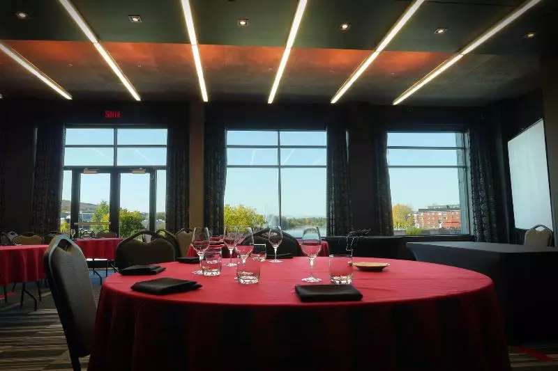 Grand Hotel Times Sherbrooke