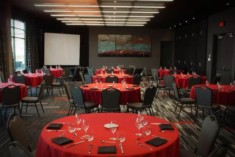 Grand Hotel Times Sherbrooke