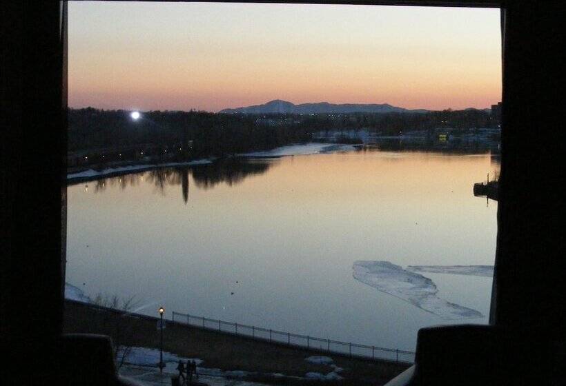 Grand Hotel Times Sherbrooke