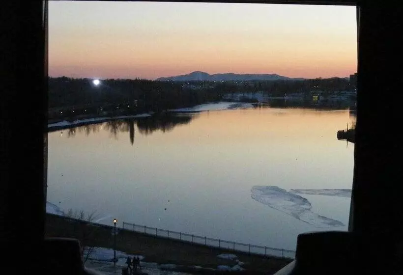 Grand Hotel Times Sherbrooke