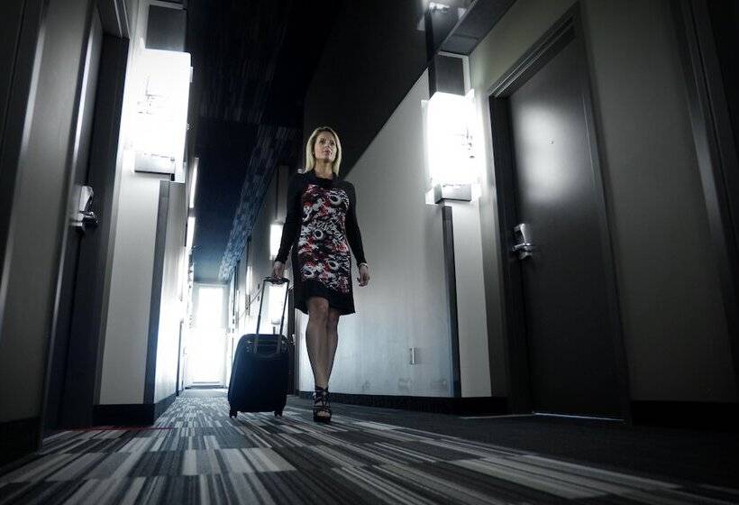 Grand Hotel Times Sherbrooke