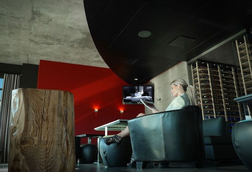 Grand Hotel Times Sherbrooke