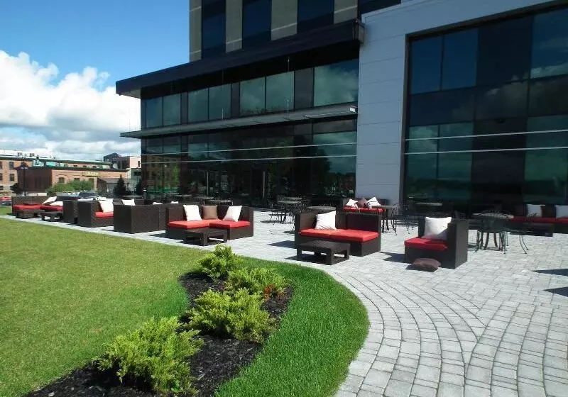 Grand Hotel Times Sherbrooke