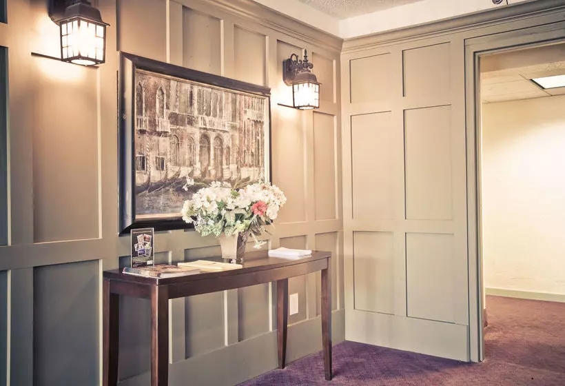 Hotel Inns Of Virginia Falls Church