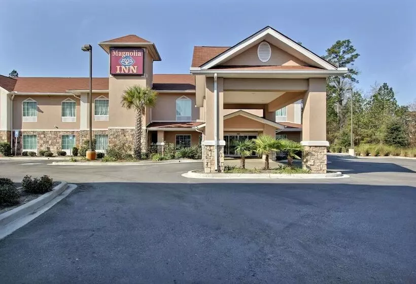 Отель Magnolia Inn And Suites Pooler