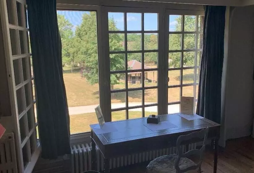 בית מלון כפרי Chambres D Hôtes Manoir De Beaumarchais