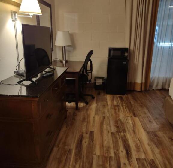 Hotel Ramada By Wyndham Albert Lea