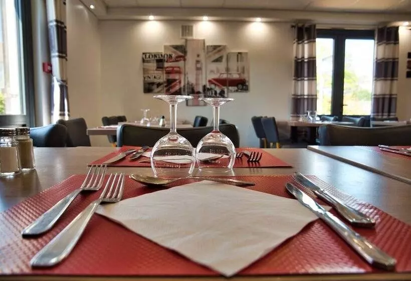 Отель Restaurant La Chaumiere Les Mureaux   Flins