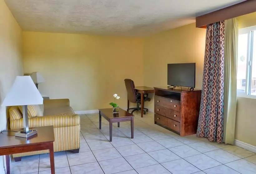 ホテル Sunrise Inn San Diego