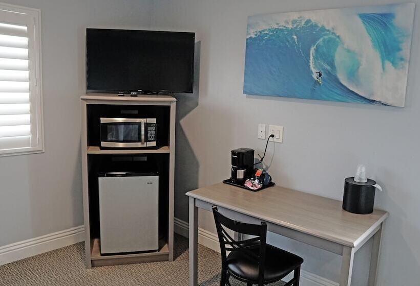 בית מלון כפרי Surf City Inn