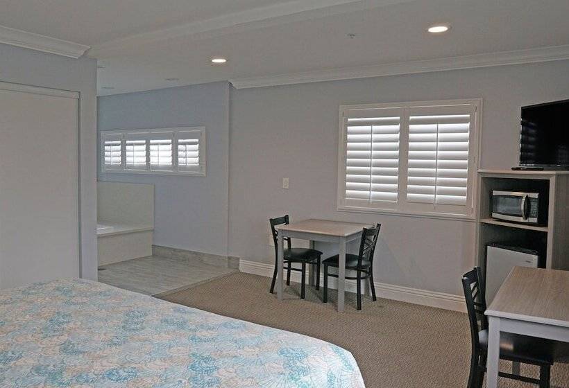 בית מלון כפרי Surf City Inn