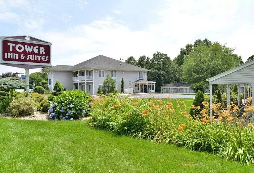 Отель Tower Inn And Suites Of Guilford / Madison