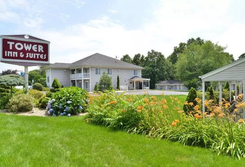 Отель Tower Inn And Suites Of Guilford / Madison