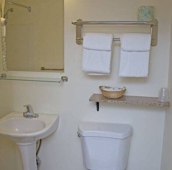 בית מלון כפרי Travelers Inn