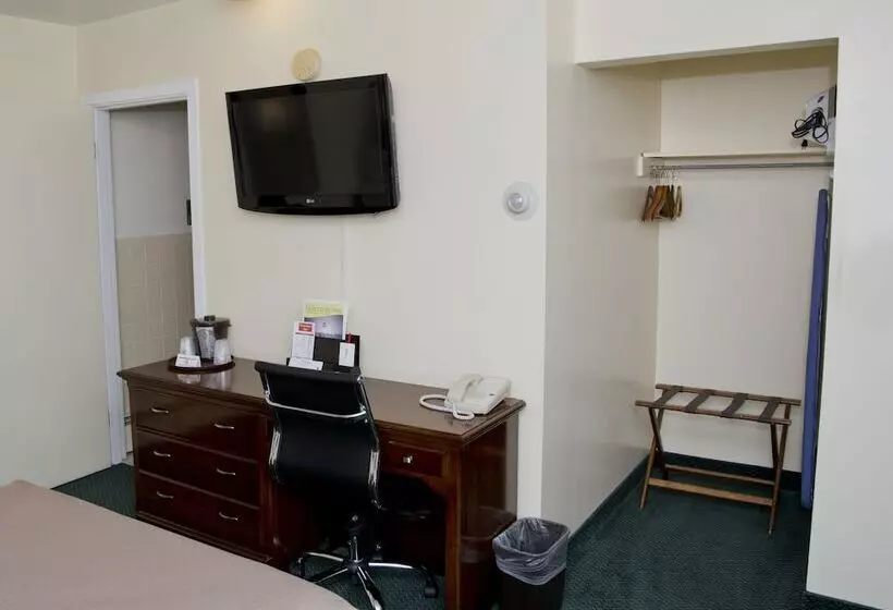 酒店 Travelers Inn