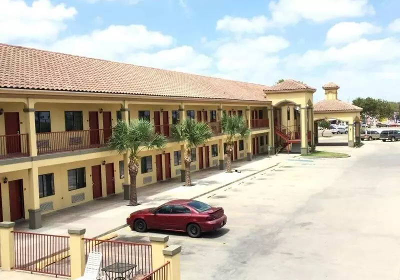 모텔 Boca Chica Inn And Suites