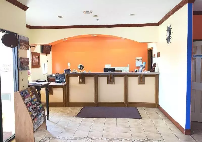 모텔 Boca Chica Inn And Suites