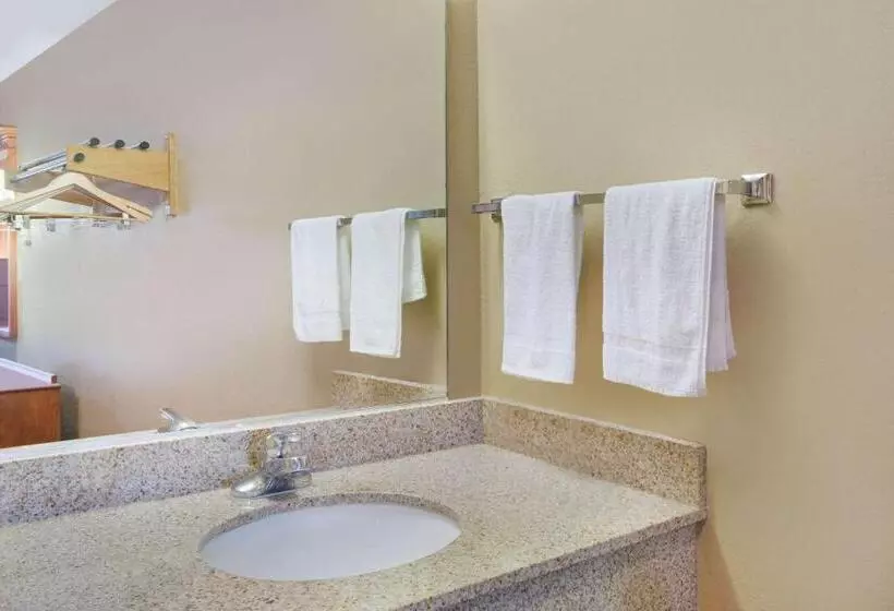 فندق على الطريق Super 8 By Wyndham Defiance