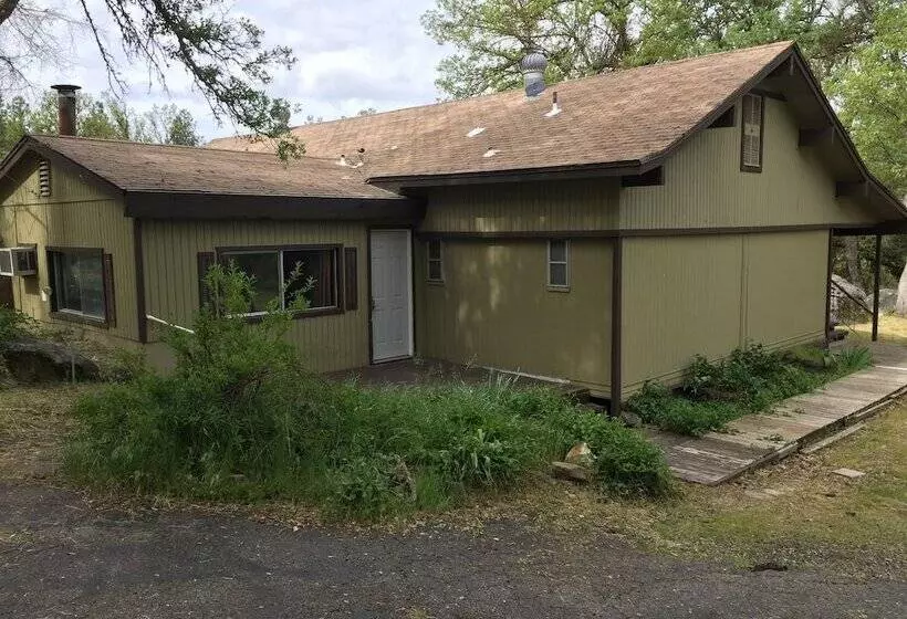 Mountain Trail Lodge And Vacation Rentals