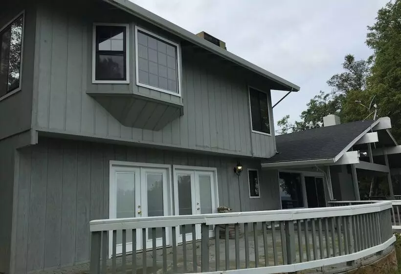 Mountain Trail Lodge And Vacation Rentals