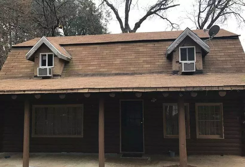 Mountain Trail Lodge And Vacation Rentals