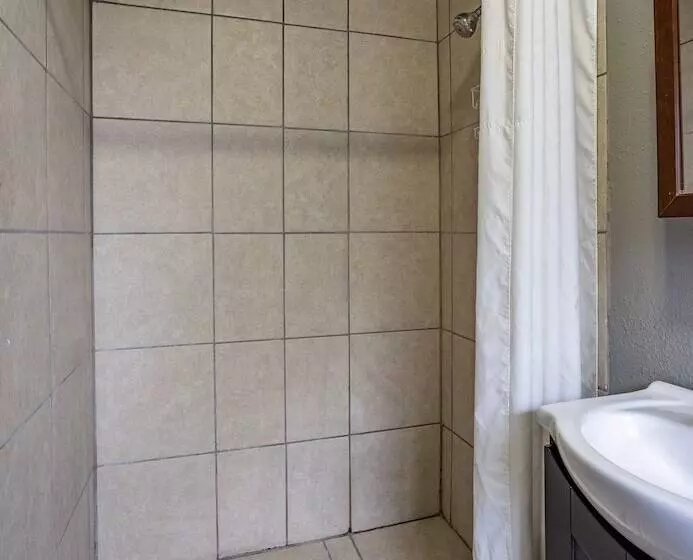 Mountain Trail Lodge And Vacation Rentals