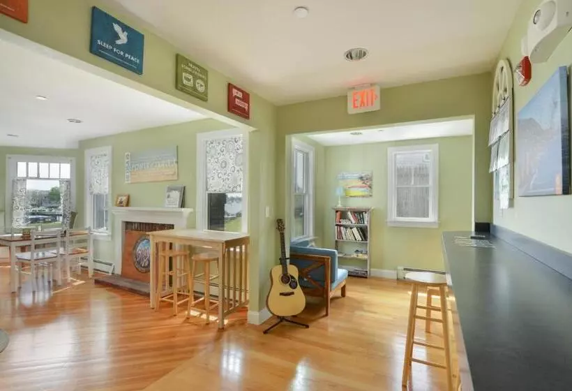 Hi   Hyannis Hostel