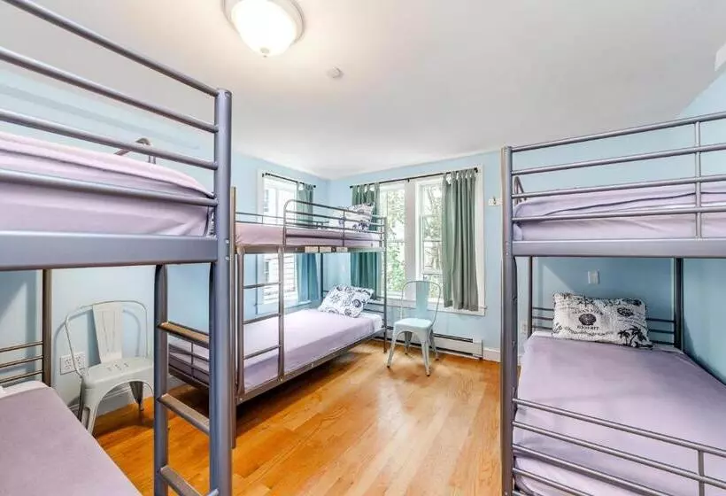 Hi   Hyannis Hostel