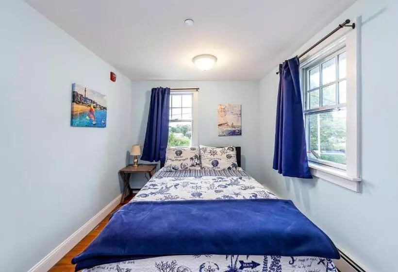 Hi   Hyannis Hostel