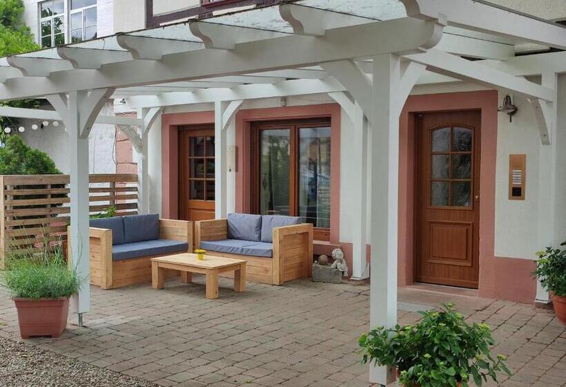 פנסיון Boutique Hotel Krone