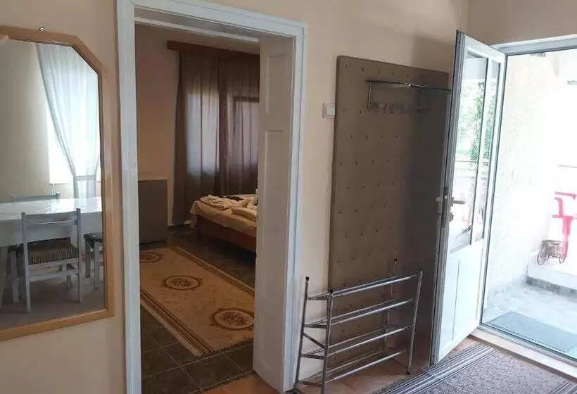 پانسیون Guest Rooms Grudovi