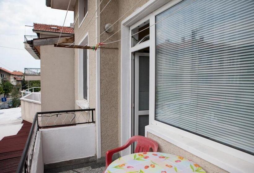 펜션 Guest Rooms Grudovi