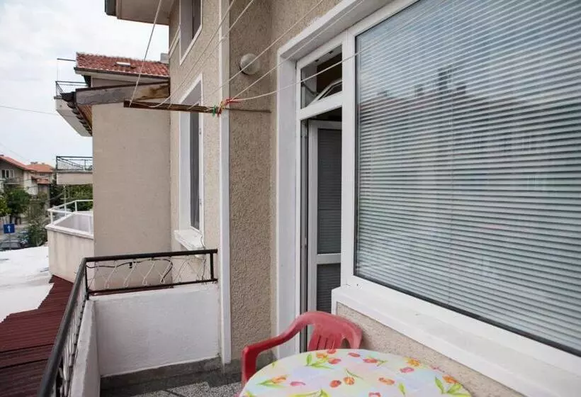 پانسیون Guest Rooms Grudovi