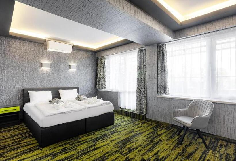 Thermal Hotel Garden