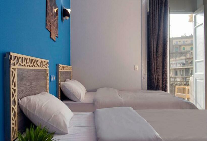 Australian Deluxe Hostel