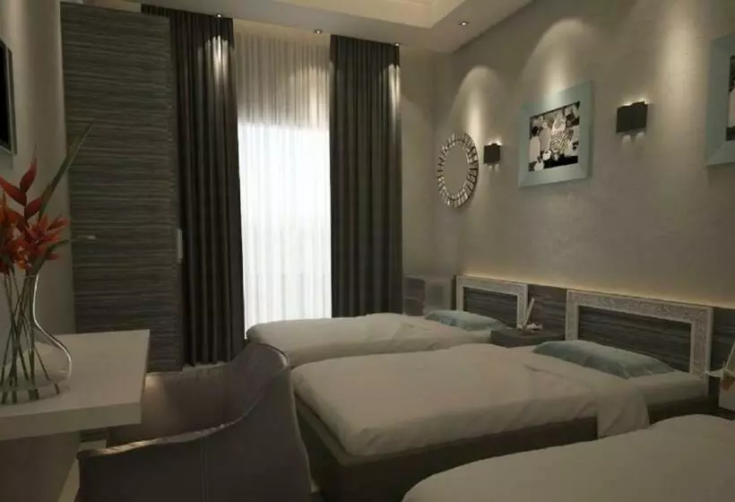 Australian Deluxe Hostel