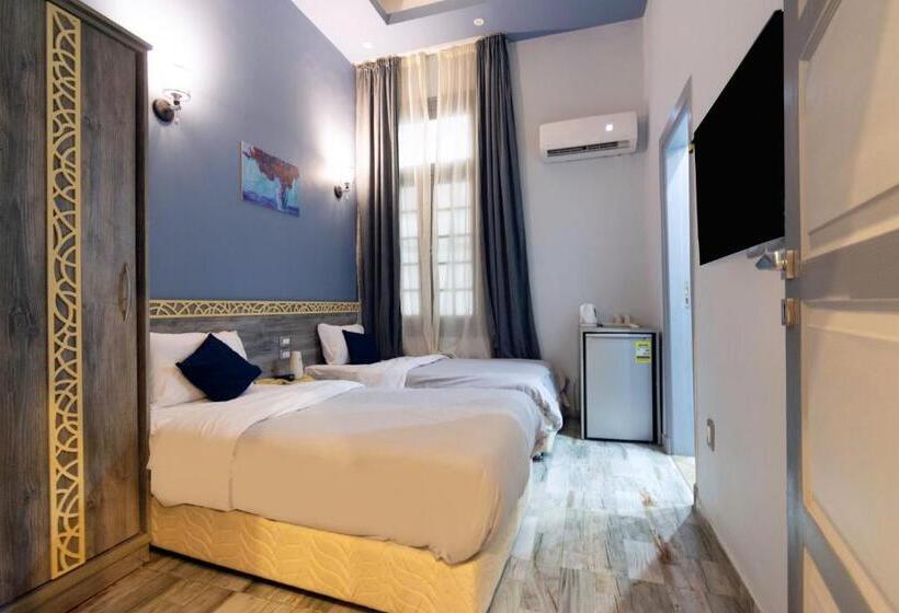 Australian Deluxe Hostel