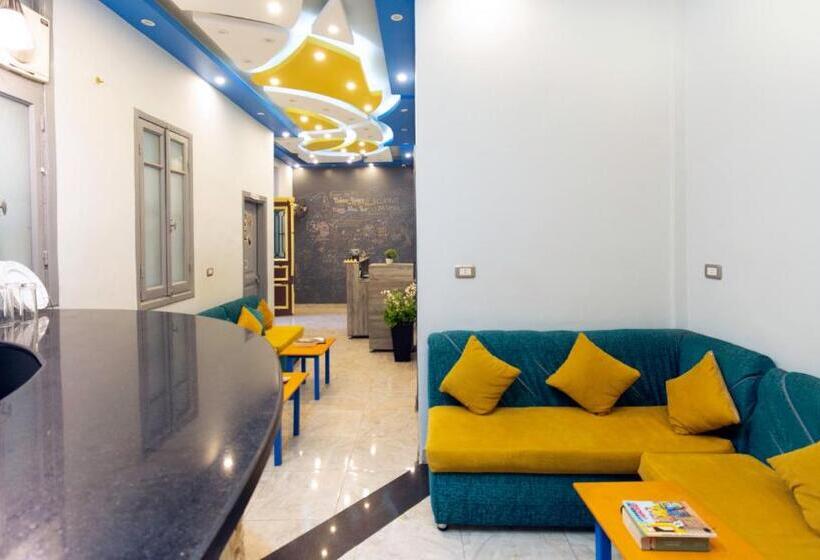 Australian Deluxe Hostel