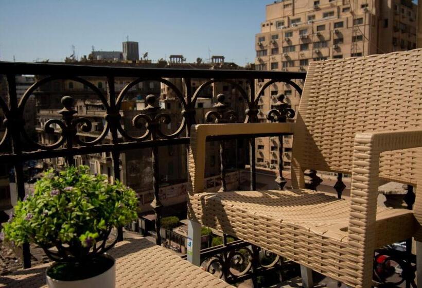 Australian Deluxe Hostel