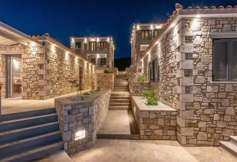 Majatalo Lithoessa Luxury Apartments