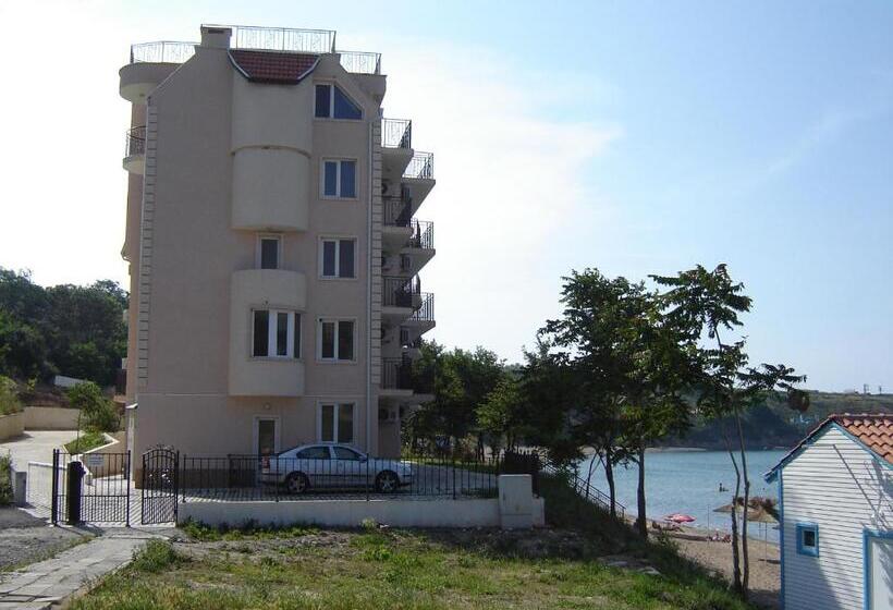 Пансион Villa Lazuren Bryag