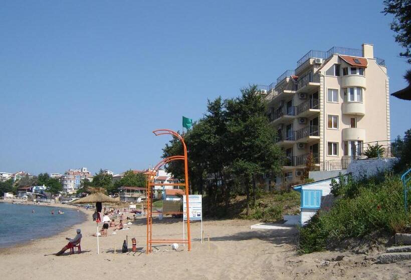 Пансион Villa Lazuren Bryag