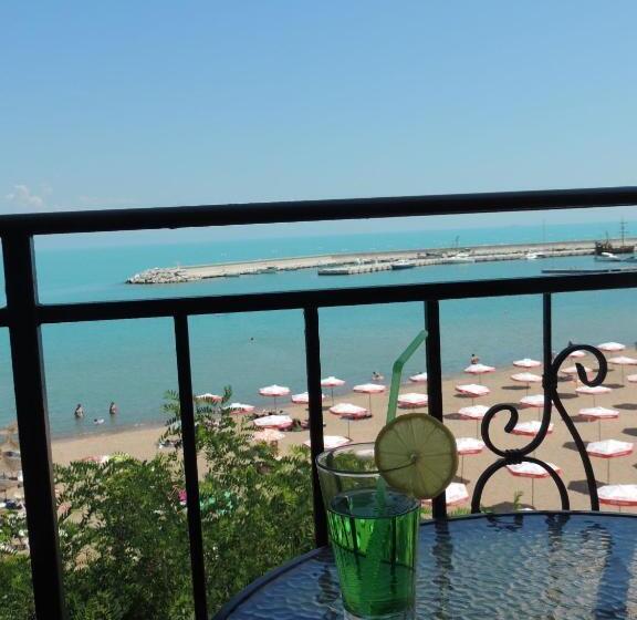 Пансион Villa Lazuren Bryag