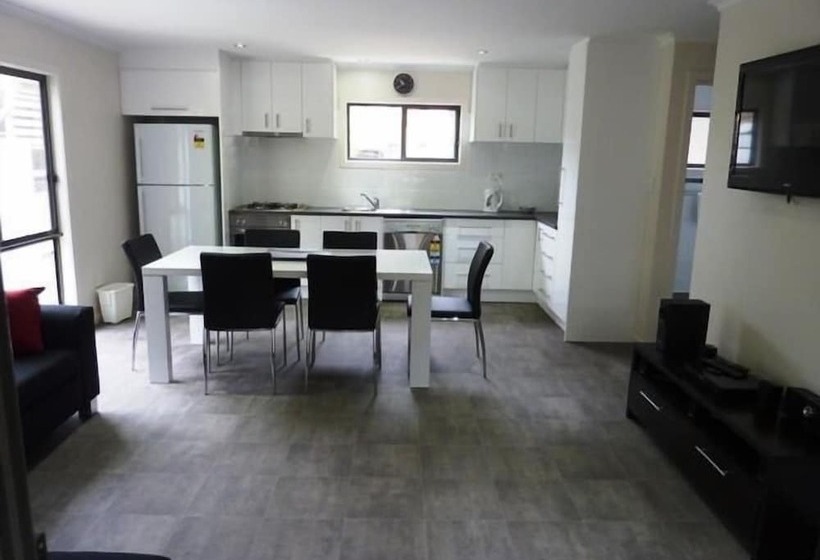 ホテル Garden Of Eden Caravan Park